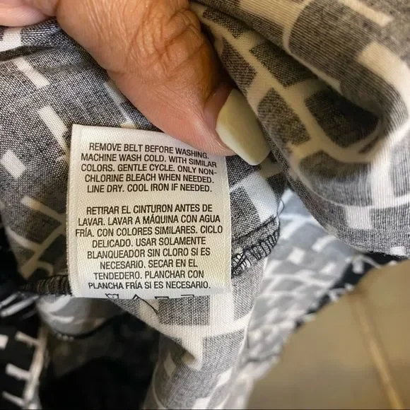 Covington Black & White Womens Button Up Short Sleeve Blouse Shirt Size XL - Picture 6 of 6